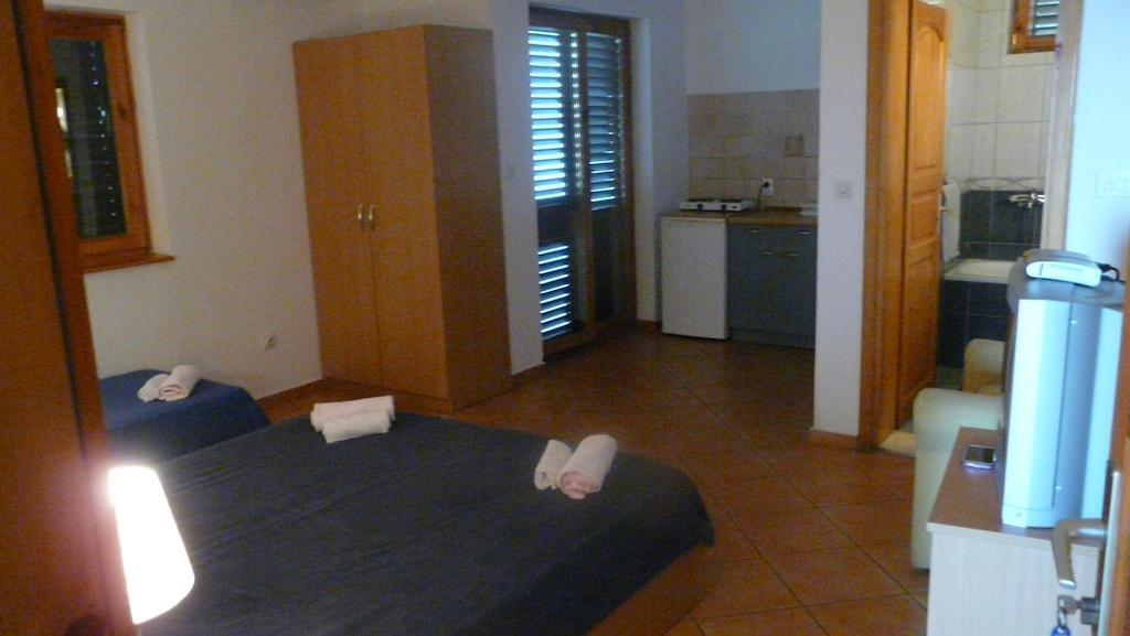 Guest house Živković Sveti Stefan Pokoj fotografie